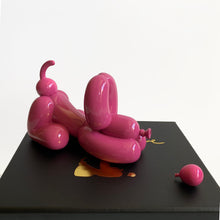 Charger l'image dans la galerie, Whatshisname (Sebastian Burdon) - Escultura "Happy POPek Balloon Dog Mini Red" (12 cm)