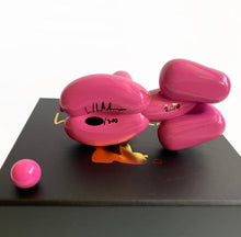 Charger l'image dans la galerie, Whatshisname (Sebastian Burdon) - Escultura "Happy POPek Balloon Dog Mini Red" (12 cm)