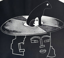 Laden Sie das Bild in den Galerie-Viewer, Eduardo Arroyo - Grabado 'La voz de su amo' (Sombreros para Alicia)